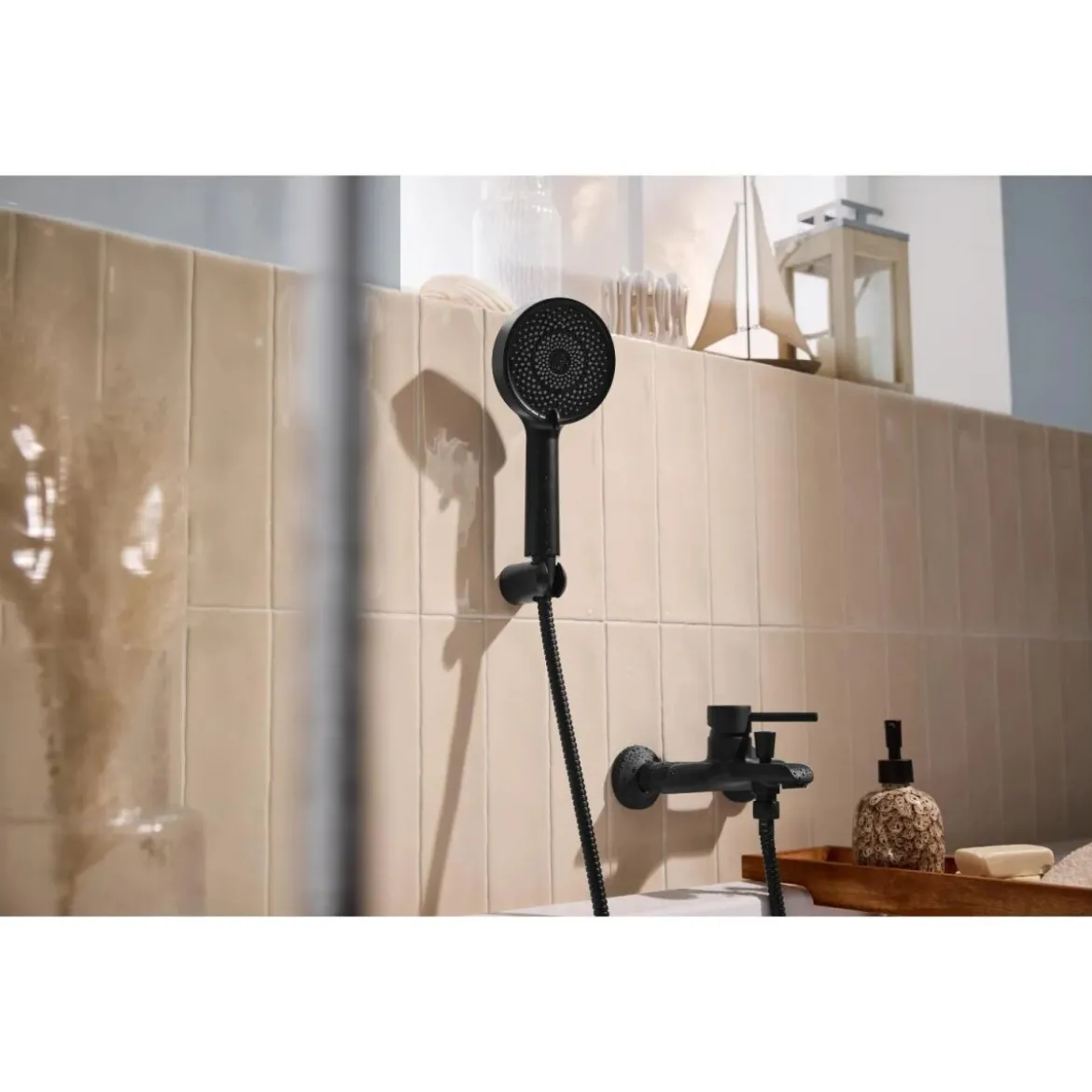 LIVARNO® Handbrause Wassersparend (schwarz satinmatt) - B-Ware Transportschaden Kosmetisch